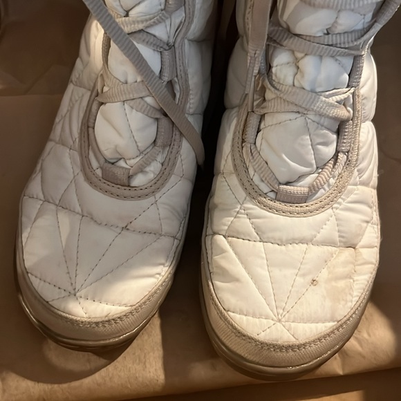 Columbia Minx Mid Snowboot - Picture 2 of 7